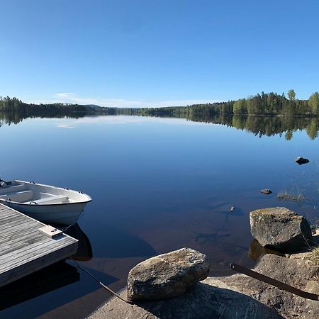 Cozy Cottage By The Lake, Charlottenberg Amotfors Exterior photo