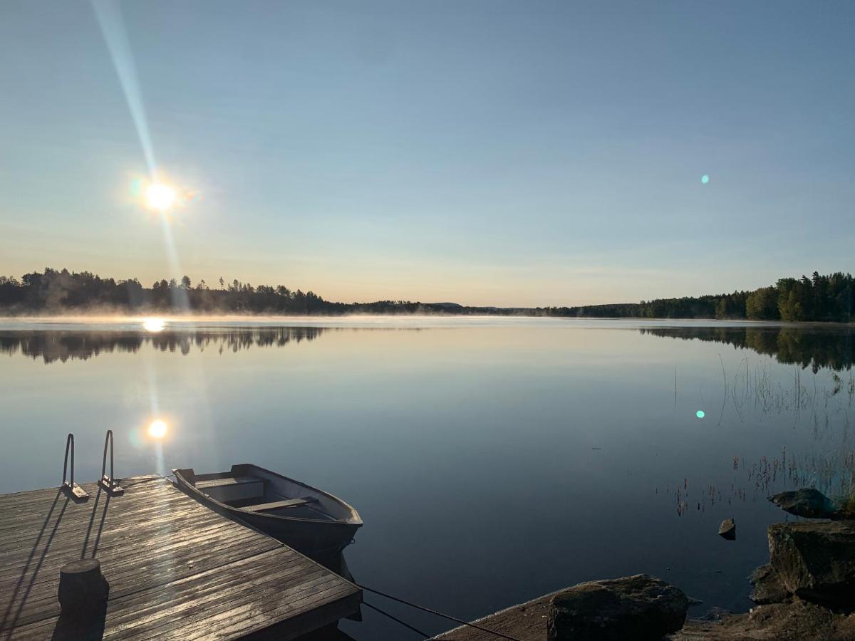 Cozy Cottage By The Lake, Charlottenberg Amotfors Exterior photo