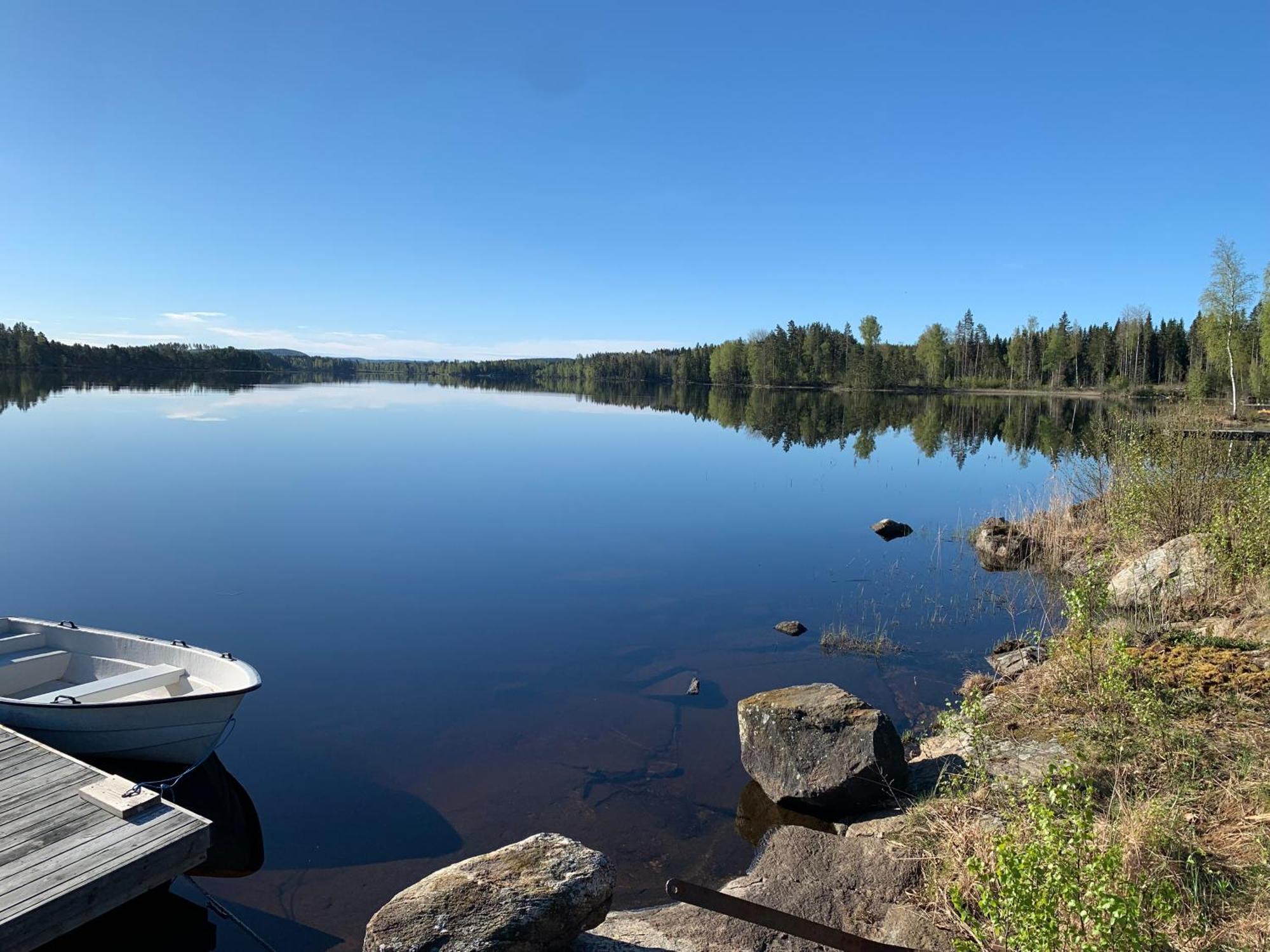 Cozy Cottage By The Lake, Charlottenberg Amotfors Exterior photo